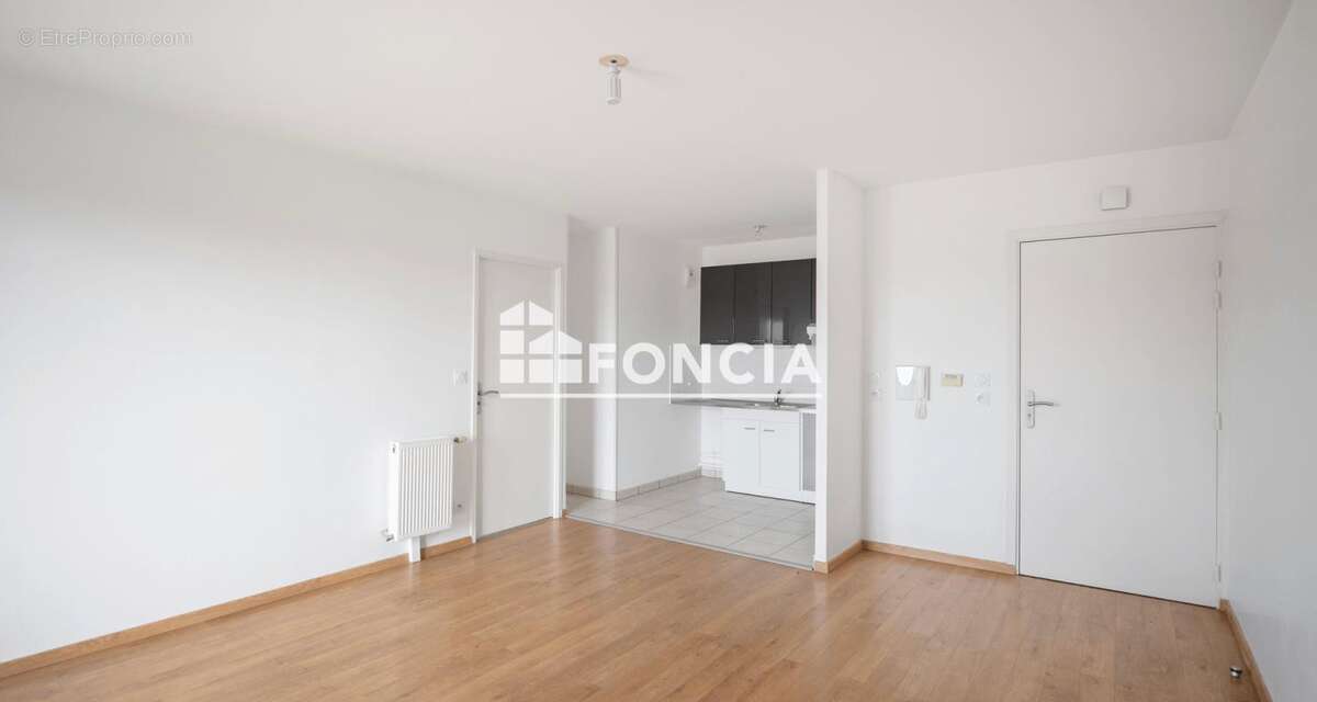Appartement à SAINT-PRYVE-SAINT-MESMIN