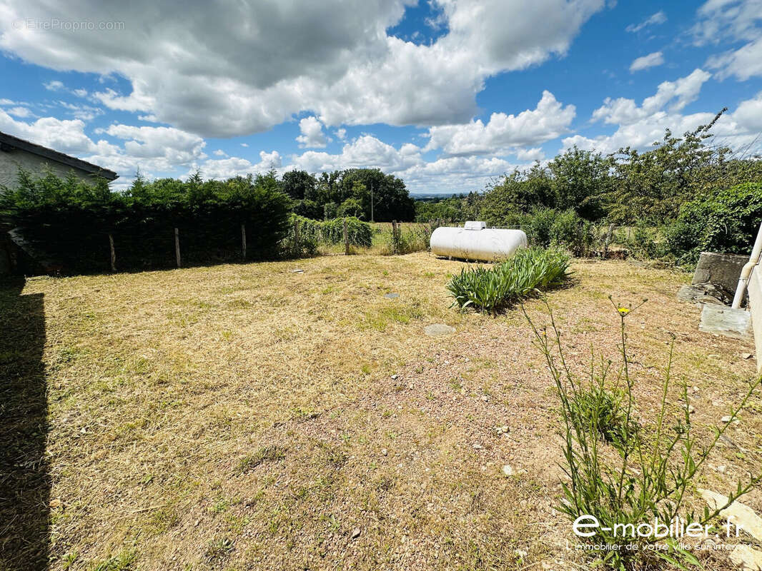 Maison 75 m² à Fleury-La-Montagne  - photo 6