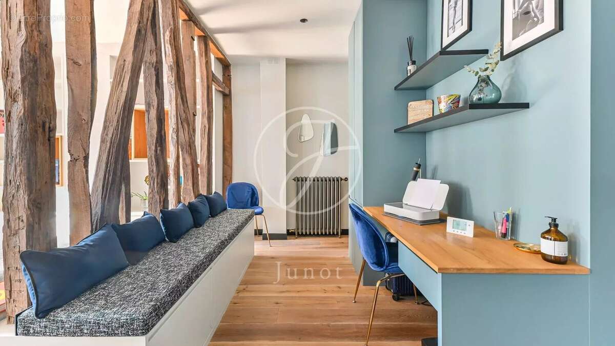 Appartement à PARIS-17E