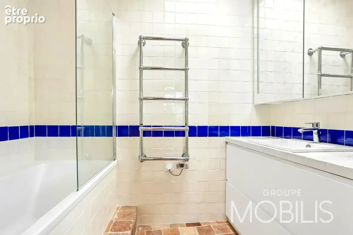 75002 montorgueil - appartement 76,74m2 au sol (65,01m2 carrez) dernier étage - ascenseur - 2 balcons - calme absolu - 1 chambre - photo 12