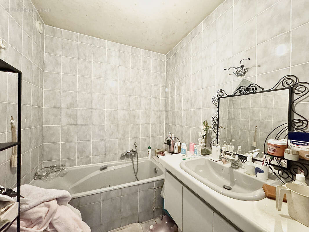 Appartement de standing de 158m2 au pied du tram gaillard - photo 10
