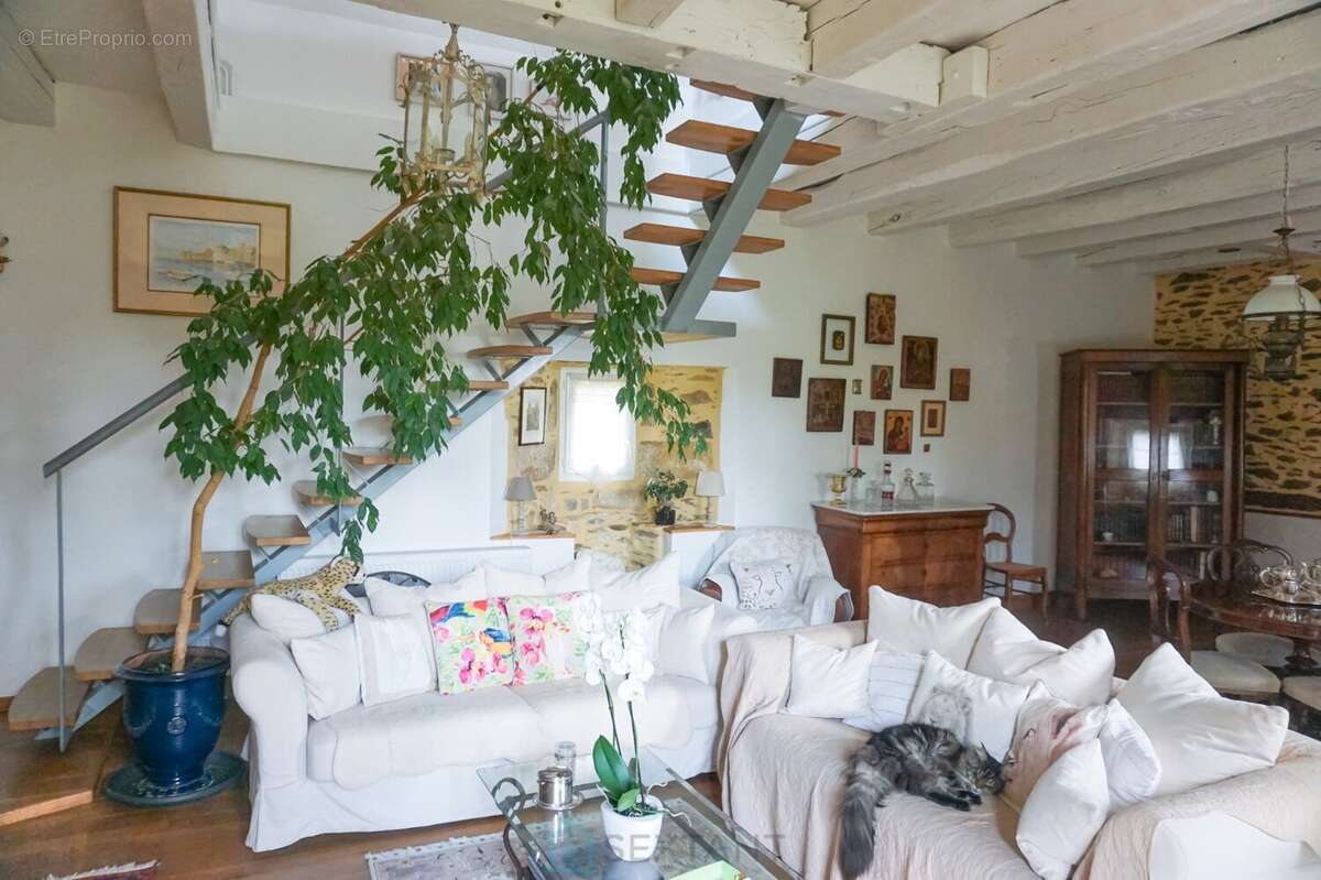 Charmante maison en pierre du XVIIe siècle située au coeur du paisible et pittoresque Périgord vert. - photo 10