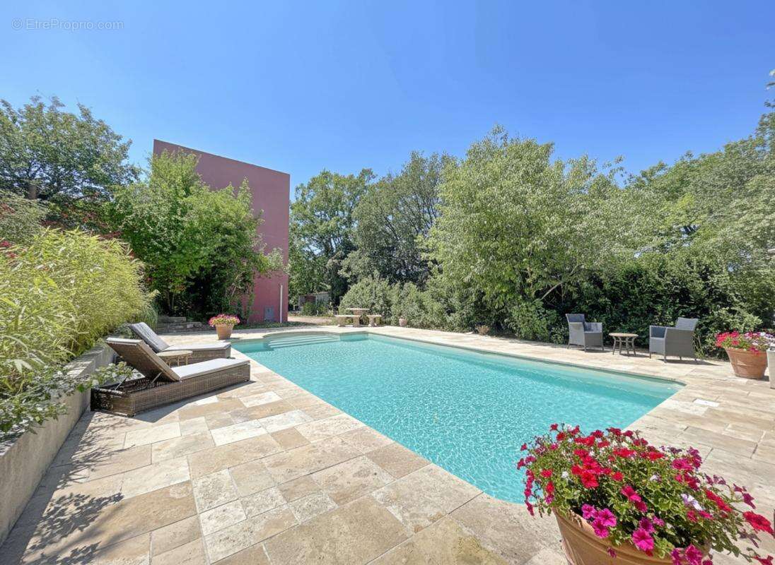 Maison à GINASSERVIS