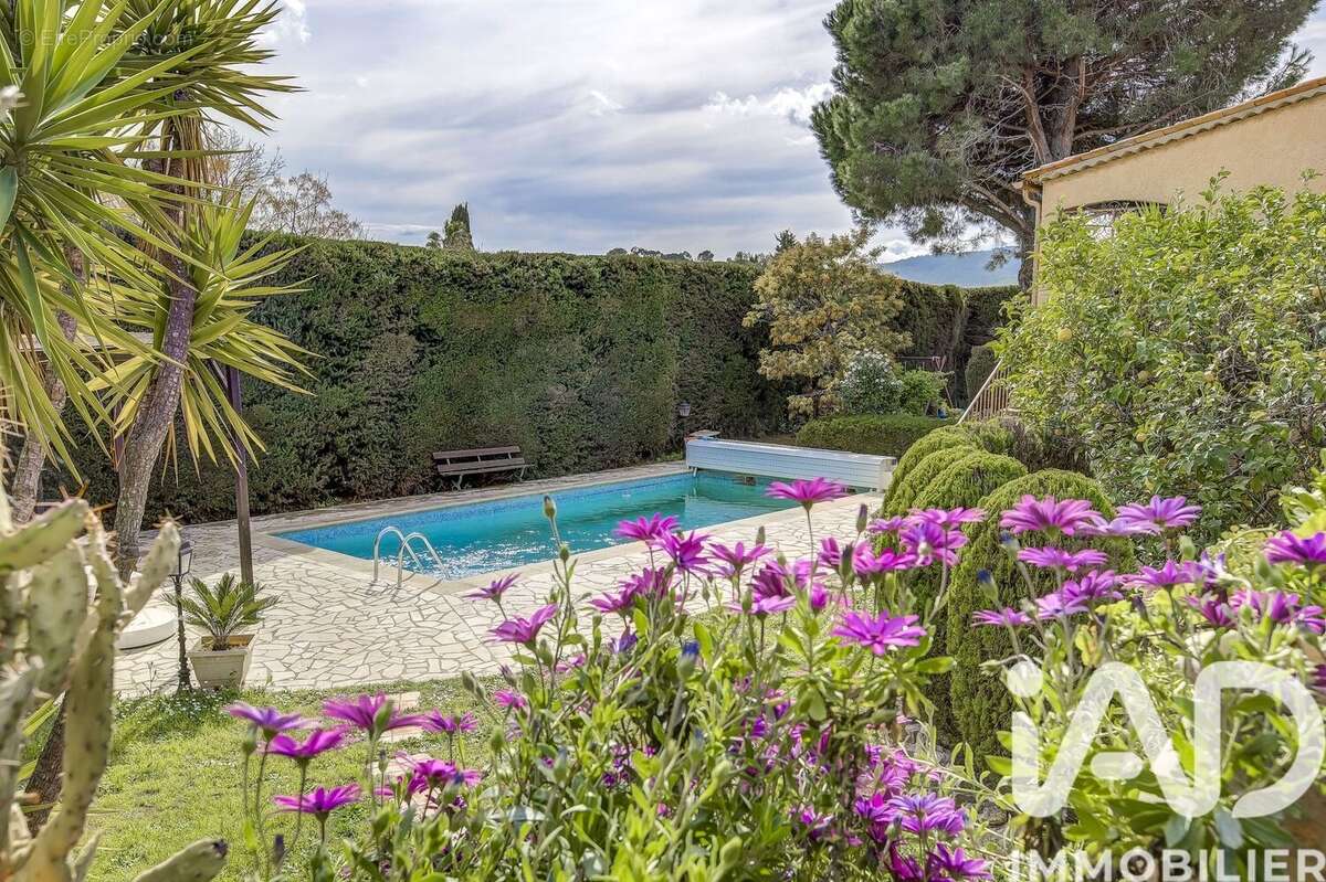 Photo 2 - Maison à LA ROQUETTE-SUR-SIAGNE