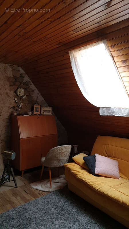 Maison à SAINT-MARTIN-LA-MEANNE