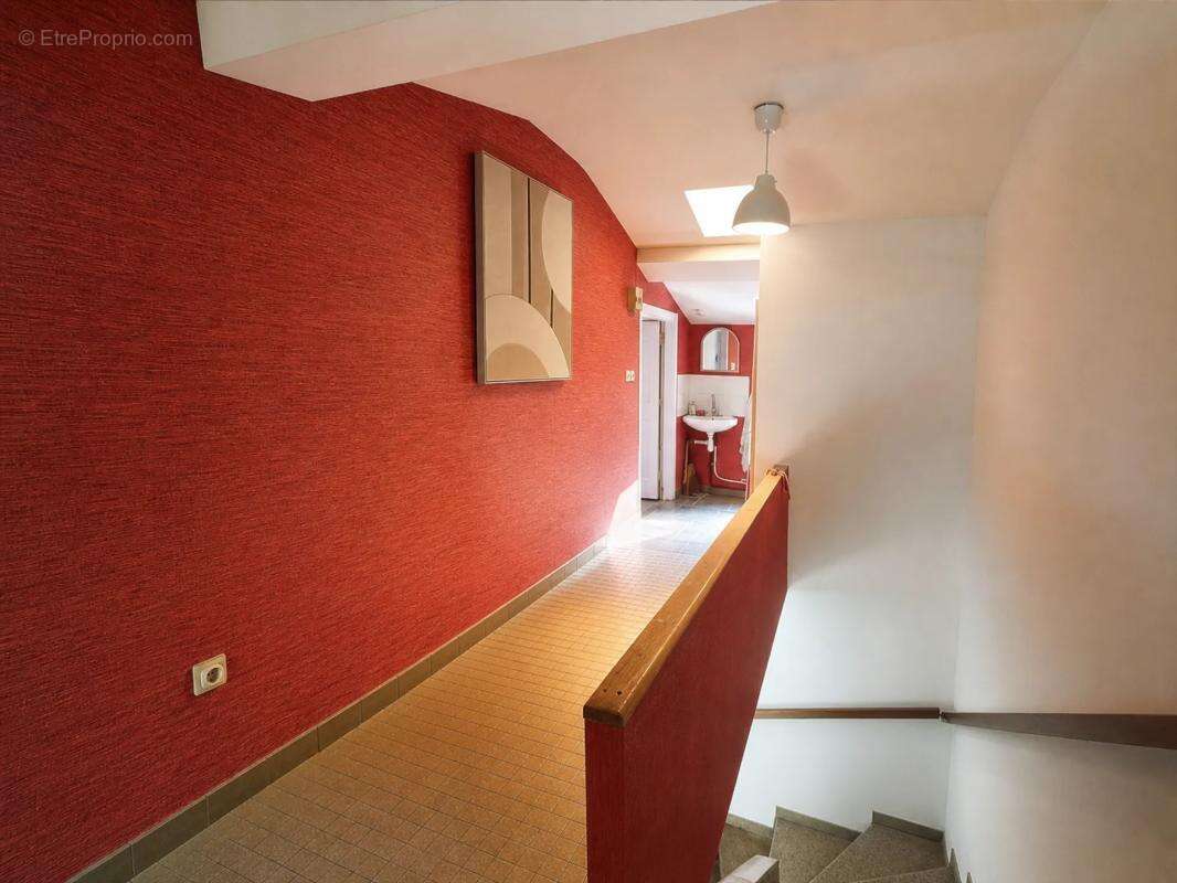 Maison de 5 pièces de 118 m² à Mazamet - photo 8