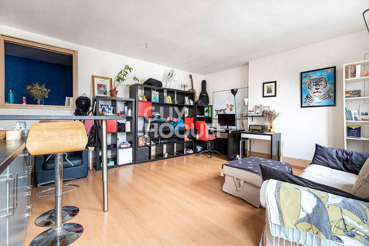 Appartement à PARIS-20E