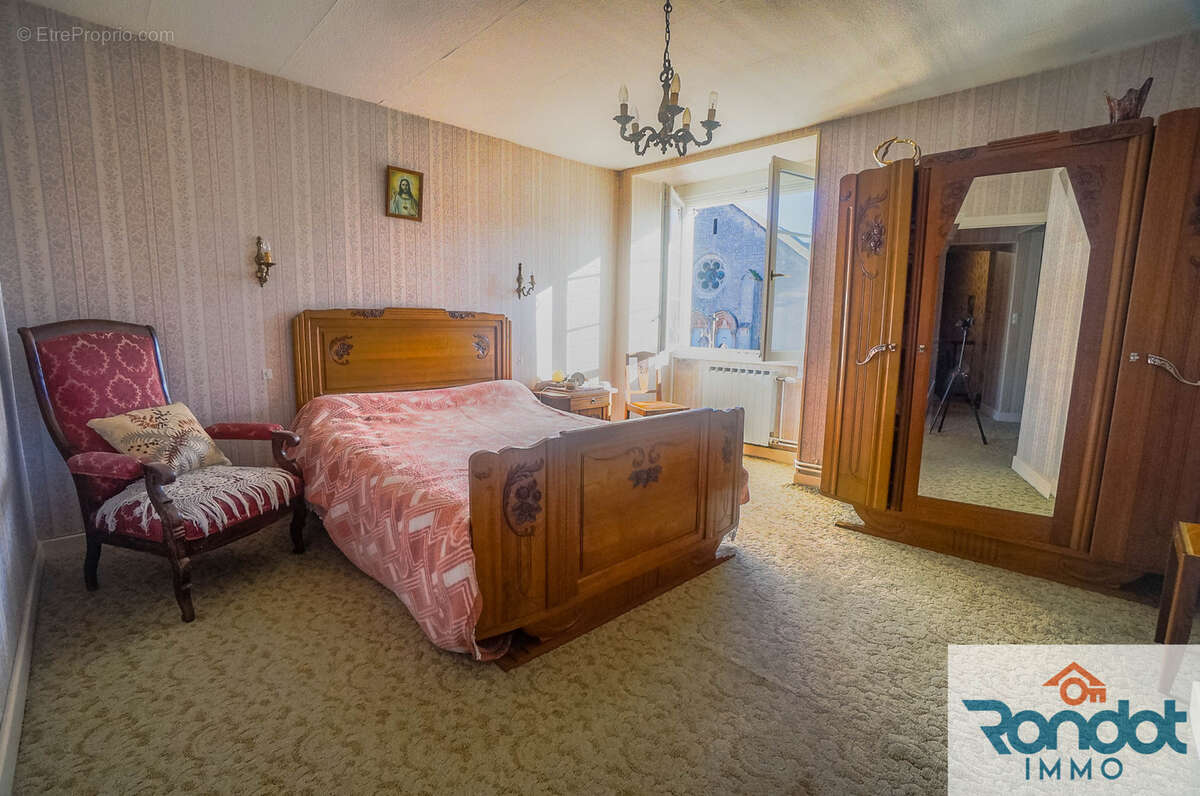 Maison à CUSSEY-LES-FORGES