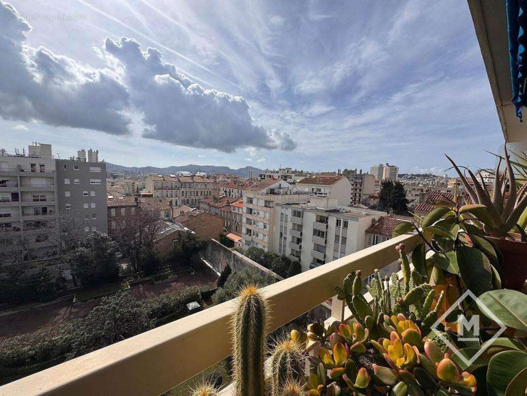 Appartement à MARSEILLE-5E
