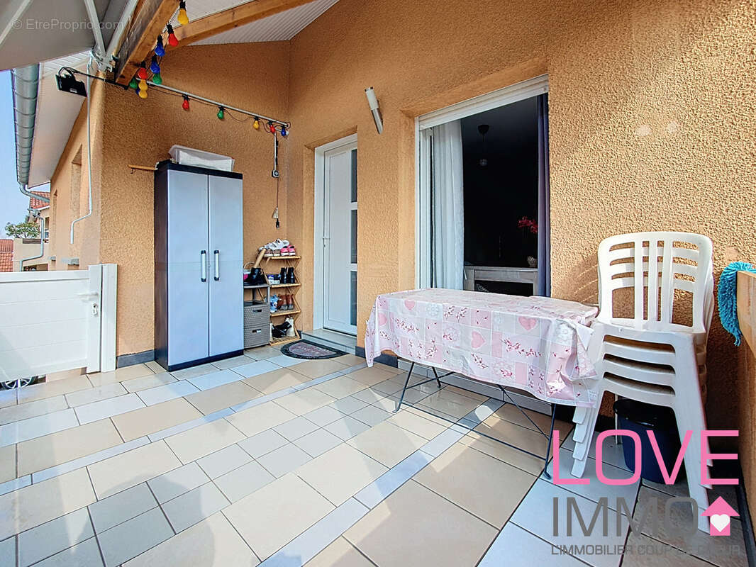 Appartement à LA BATIE-DIVISIN