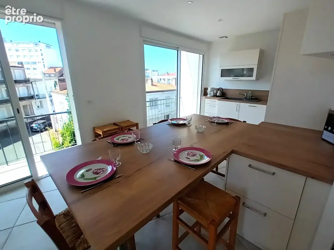 Appartement refait à neuf situé à seulement 2mn de la plage de Royan. - photo 3