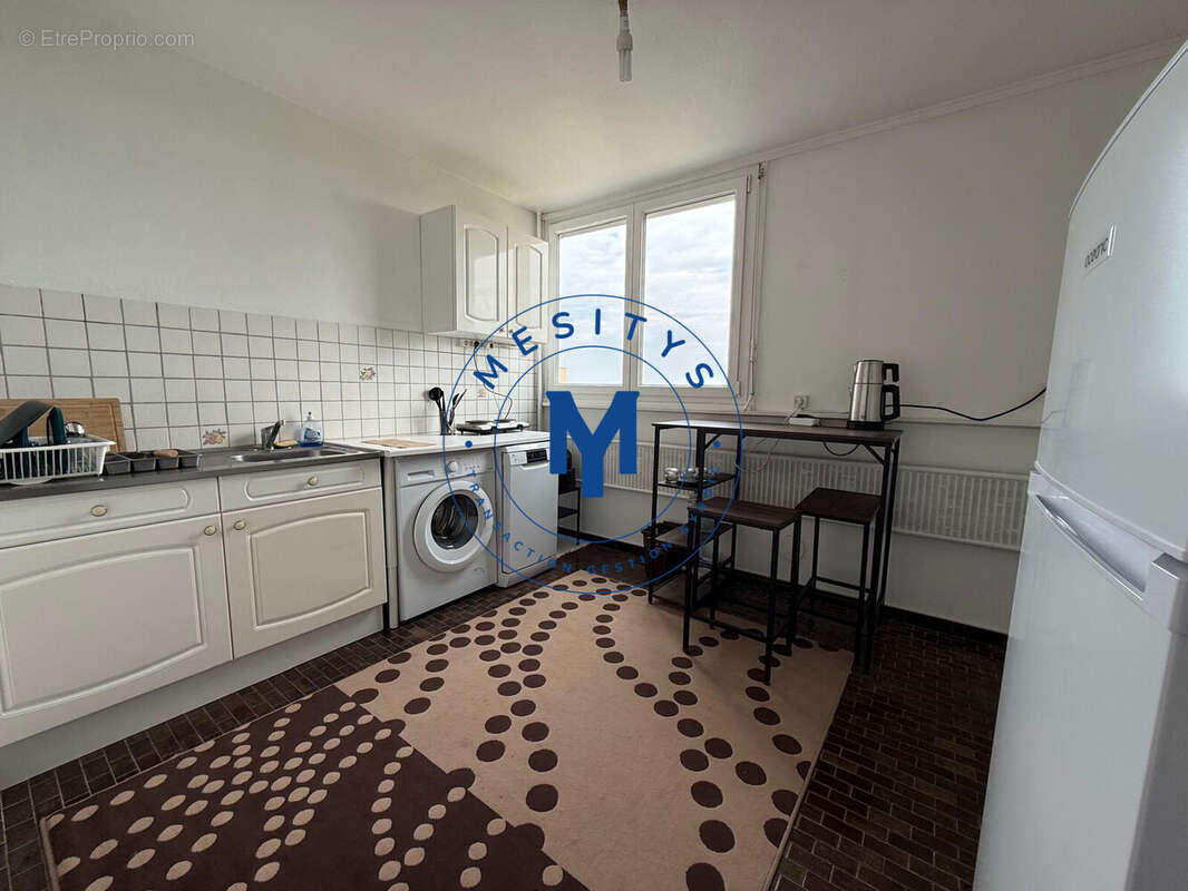 Appartement 46 m² à Saint-Etienne  - photo 7