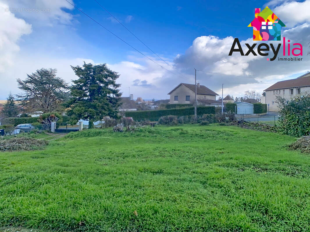 Maison à LA PACAUDIERE