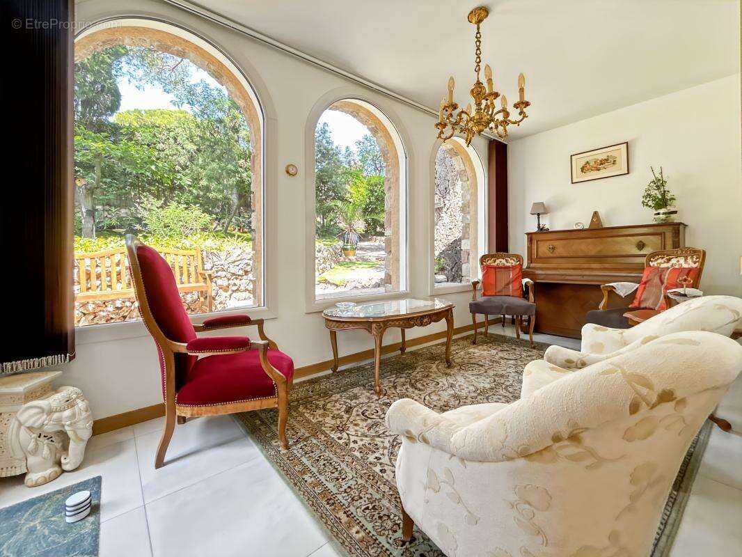 Maison à SAINT-RAPHAEL