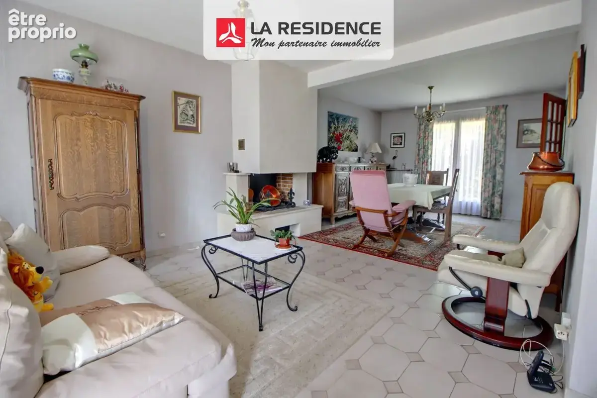 Maison 6 pièces 140 m² à vendre à Les Clayes-Sous-Bois (78340) - photo 2