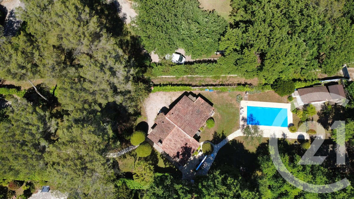 Maison à ROQUEFORT-LES-PINS