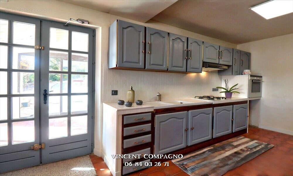 Maison à ESPARRON-DE-VERDON