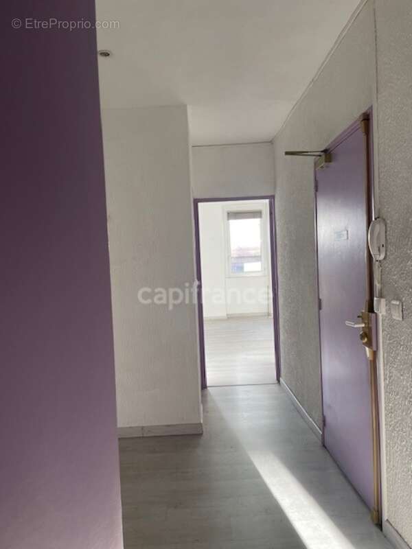 Commerce à MARSEILLE-6E