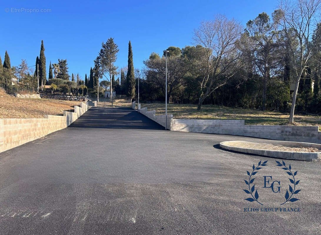 Terrain à MONTFERRIER-SUR-LEZ