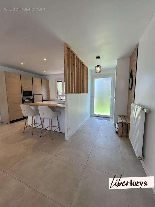 Ploemeur - proche bourg- maison t5 de plain-pied - photo 2