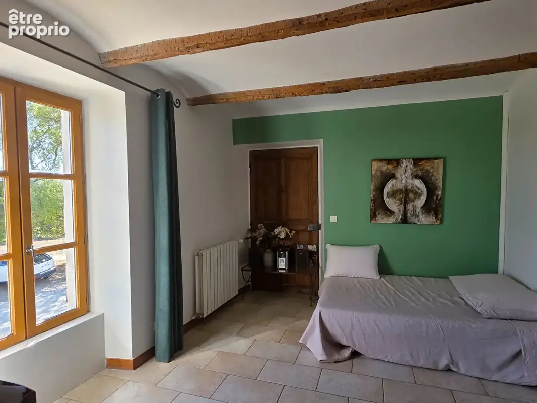 Bastide en pierres sur terrain de 8800 m² - photo 12