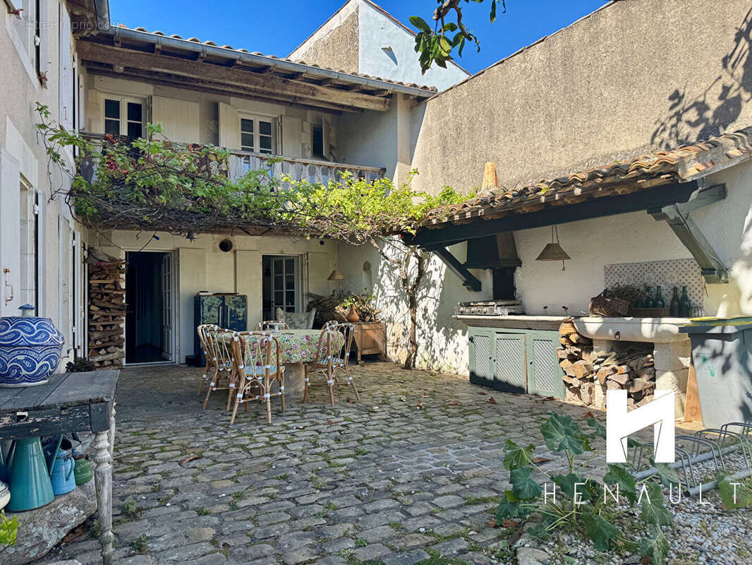 Maison à LA COUARDE-SUR-MER