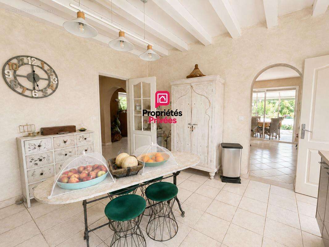 Propriété familiale avec piscine chauffée et parc arboré - photo 7