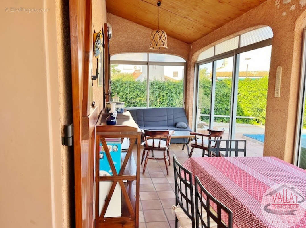 Villa T4 avec piscine dans quartier pavillonnaire agréable ! - photo 4