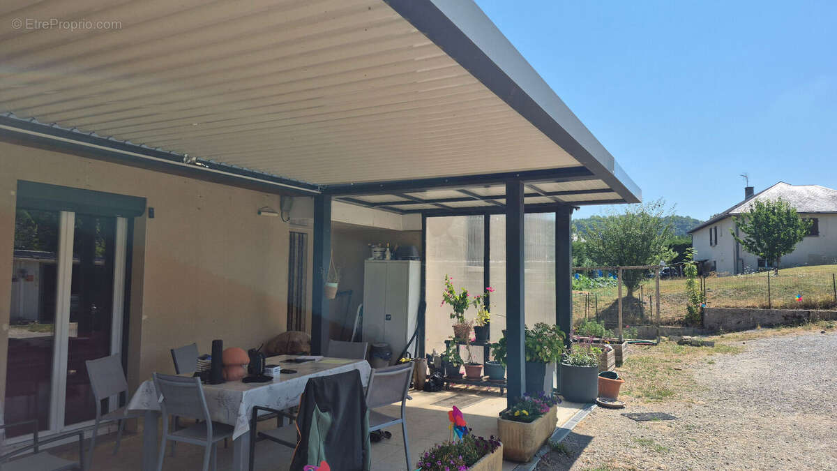 A 5 minutes de BOZOULS, maison de Type 4 sur une parcelle de plus de 13600 m² - photo 5