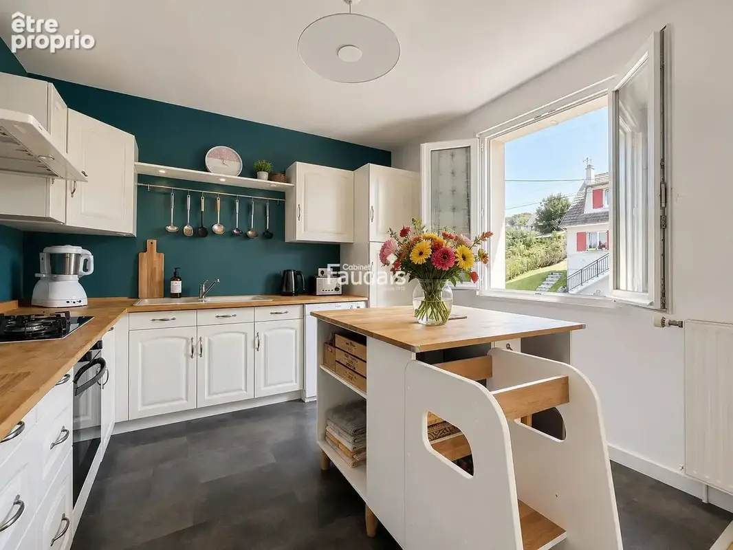 Maison 92 m² à Equeurdreville-Hainneville  - photo 7