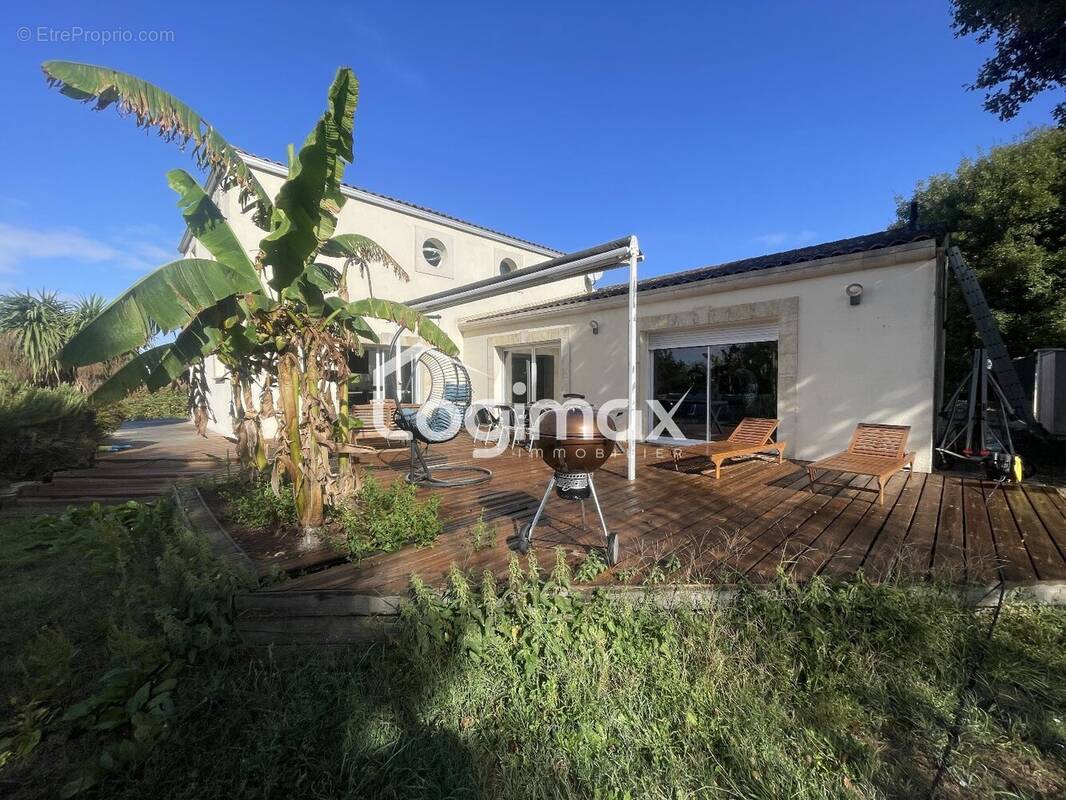 Maison à SAINT-SAUVEUR-D&#039;AUNIS