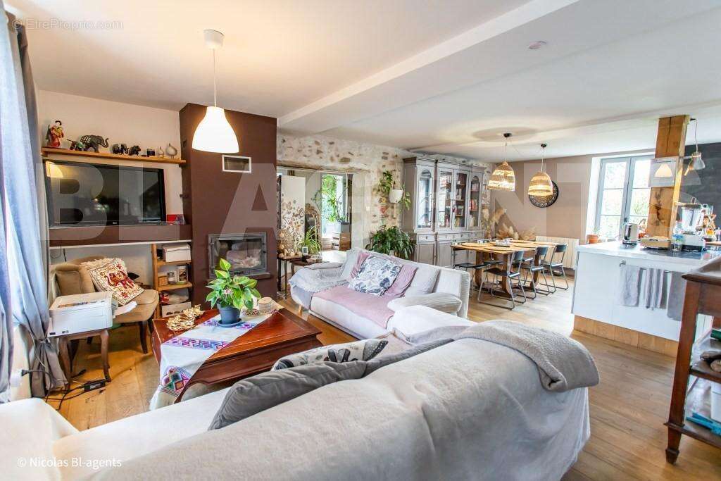 nico wieczorek-847 - Maison à CHATEAU-THIERRY