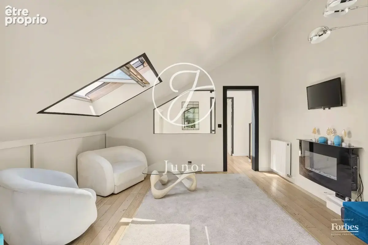 Saint-Cloud - PASTEUR - Maison de 275m² - 5 chambres - Terrain 416m² - photo 10