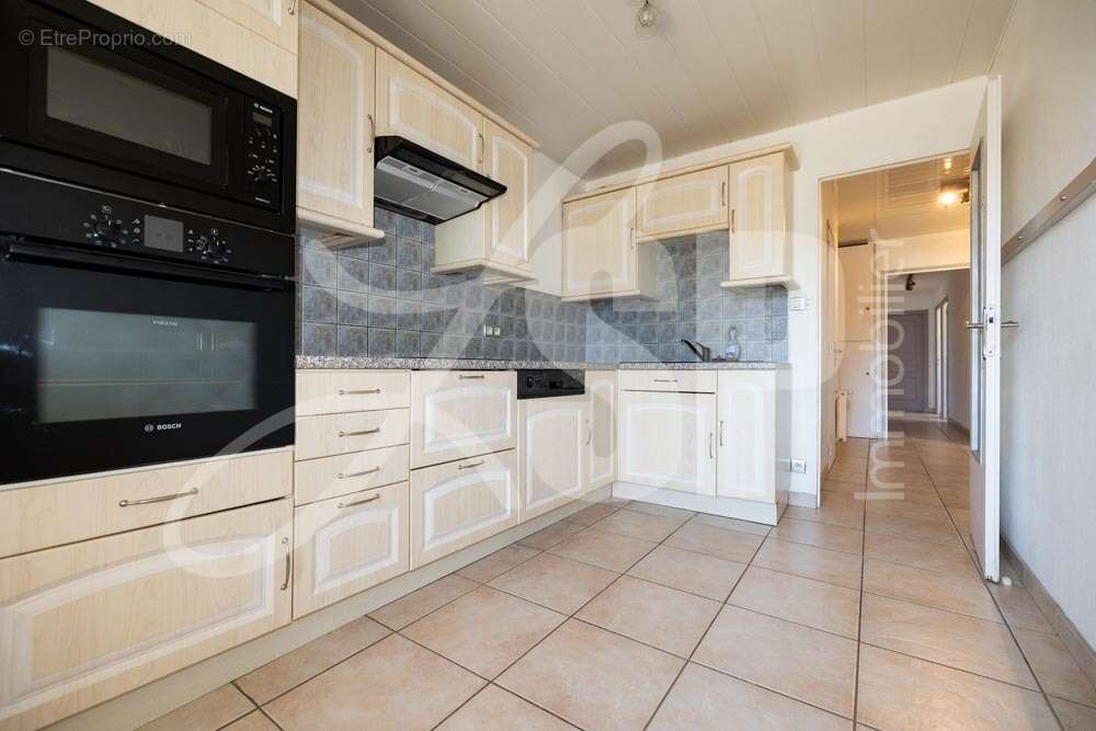 Appartement 80 m² à Rives  - photo 3