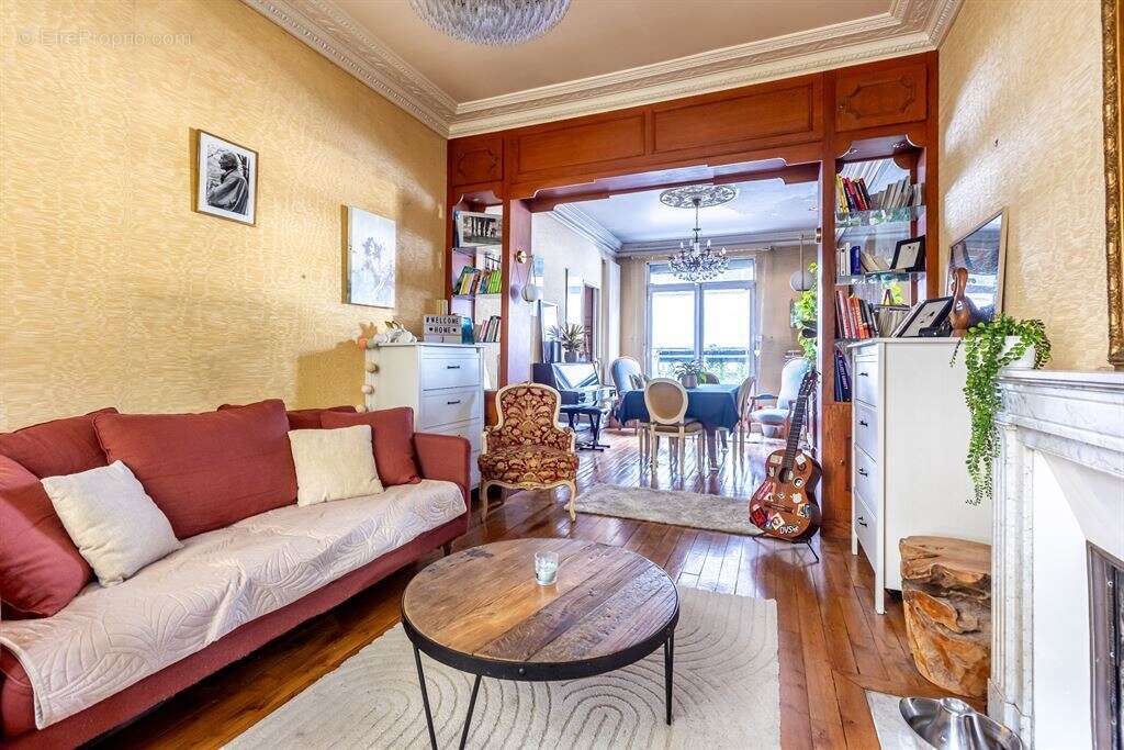 Appartement à PARIS-18E