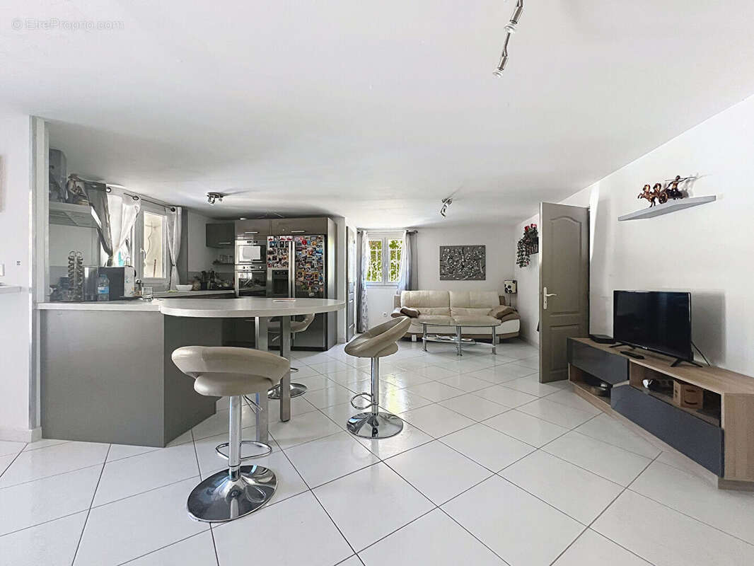 Maison à SAINT-SAVOURNIN