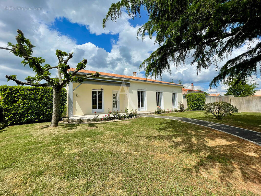 Maison à SAINT-MICHEL-EN-L'HERM