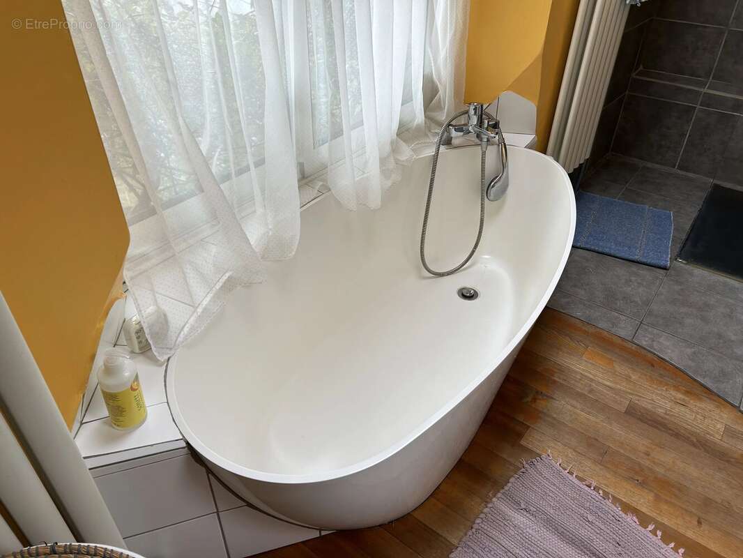 Maison à CHATELUS-MALVALEIX