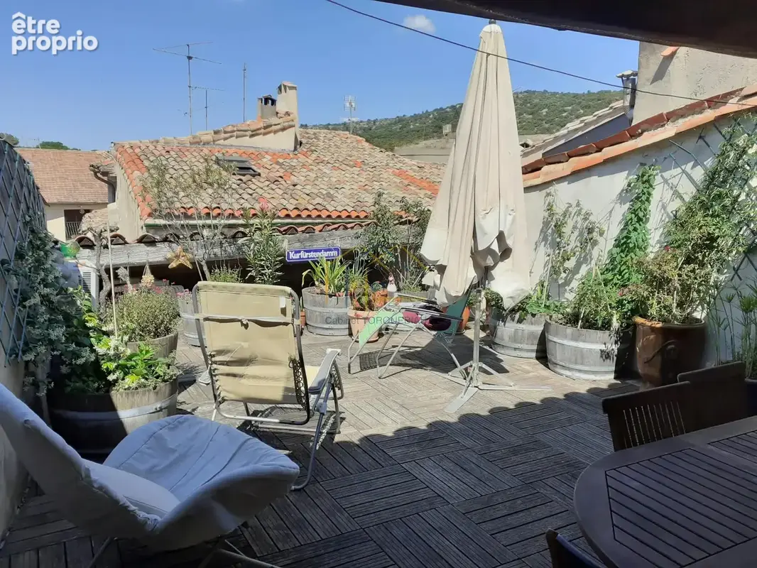 GIGNAC (5mn) - Authentique maison de village d'environ 200m2 avec sa superbe terrasse ensoleillée de 40m2 sans - photo 7