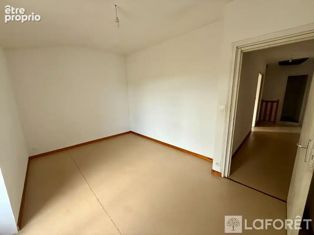 Appartement T3 en duplex avec parking - photo 7