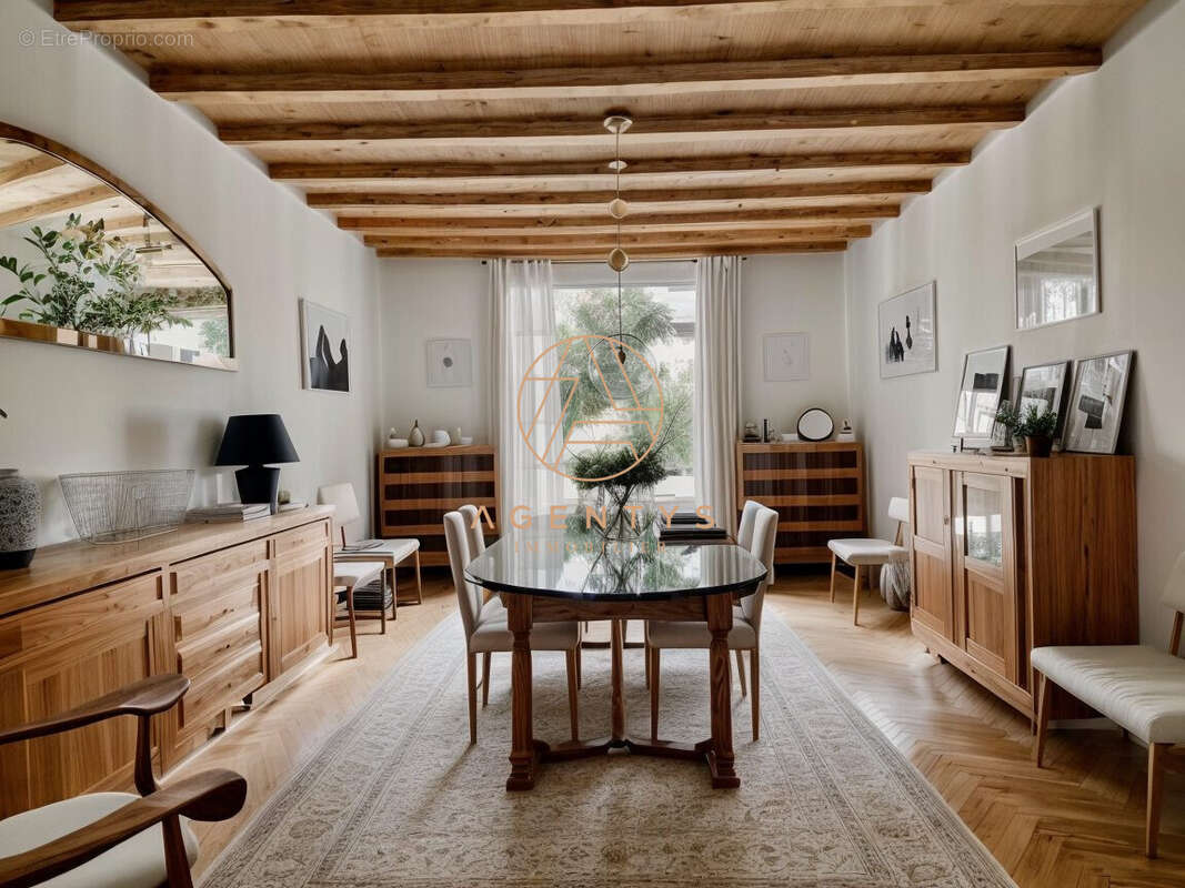 Maison à SAINT-MAUR-DES-FOSSES