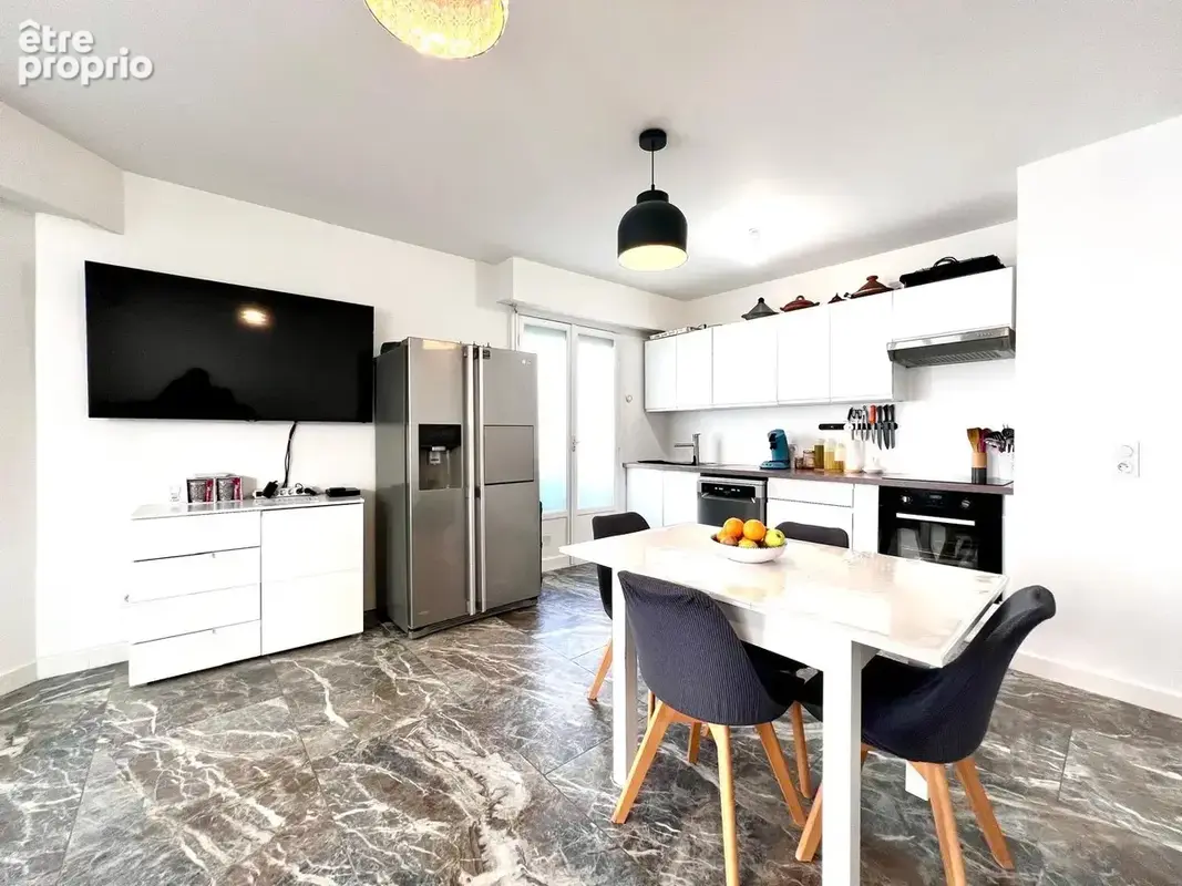 Appartement 3 pièces 68 m² à vendre à Nice (06100) - photo 2