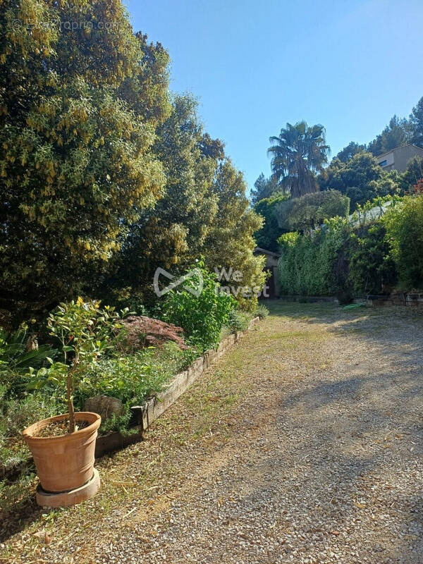 Maison à CUGES-LES-PINS