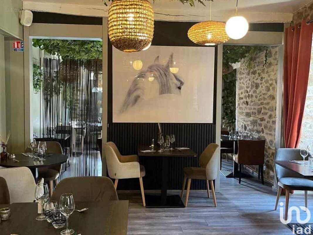 Photo 4 - Commerce à UZERCHE