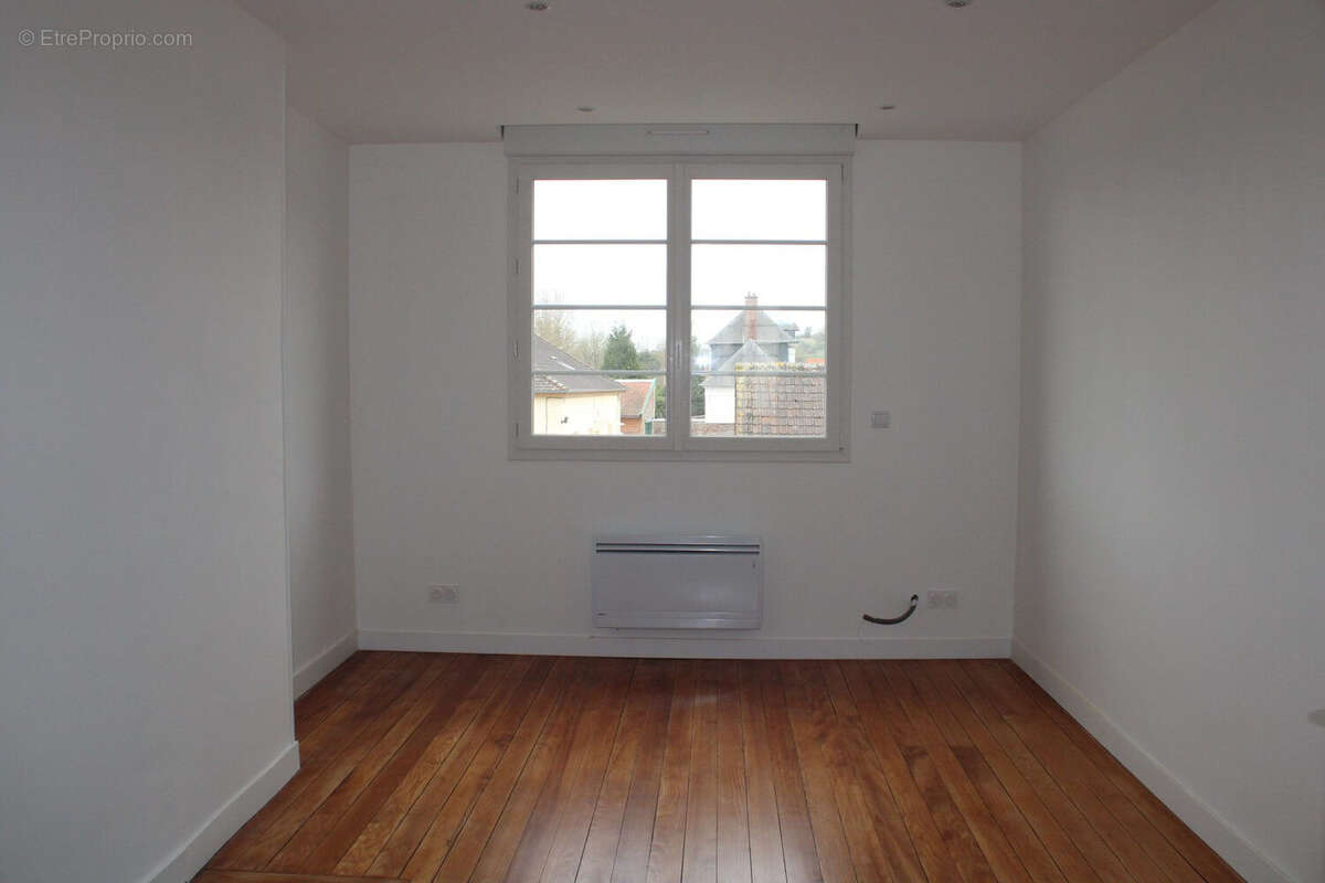 Photo 2 - Appartement à LONGPRE-LES-CORPS-SAINTS