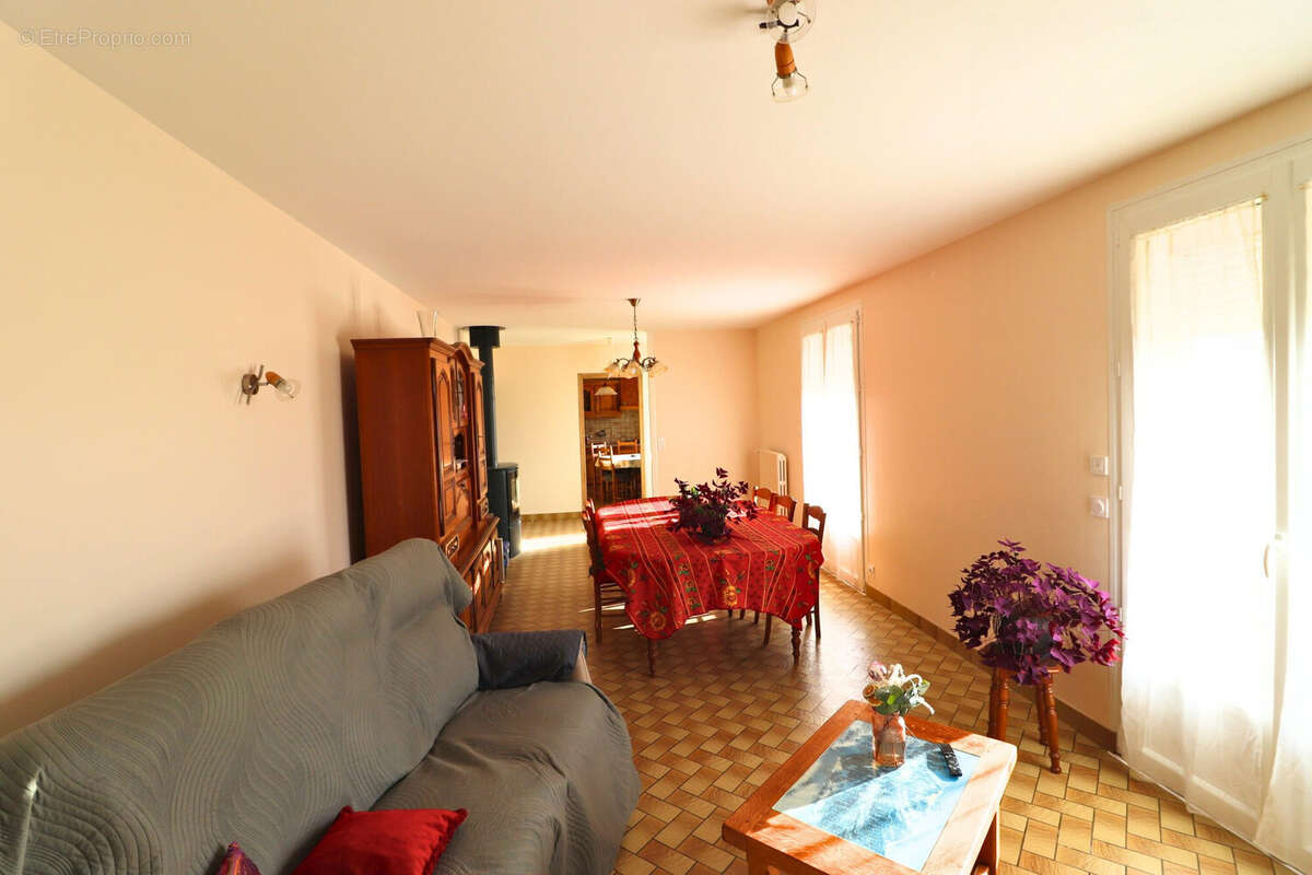 Maison 109 m² à Parigny  - photo 4