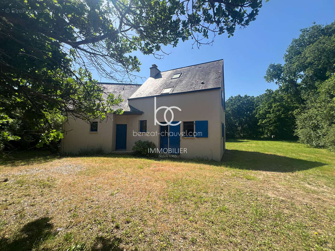SARZEAU GOLFE - Maison familiale à vendre à BRILLAC  5 chambres et combles aménagés - photo 13