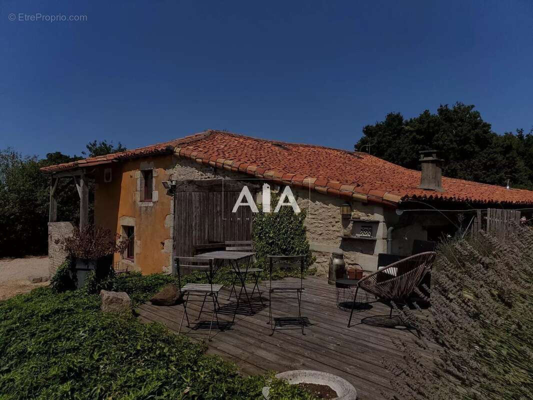 Maison à LIZANT