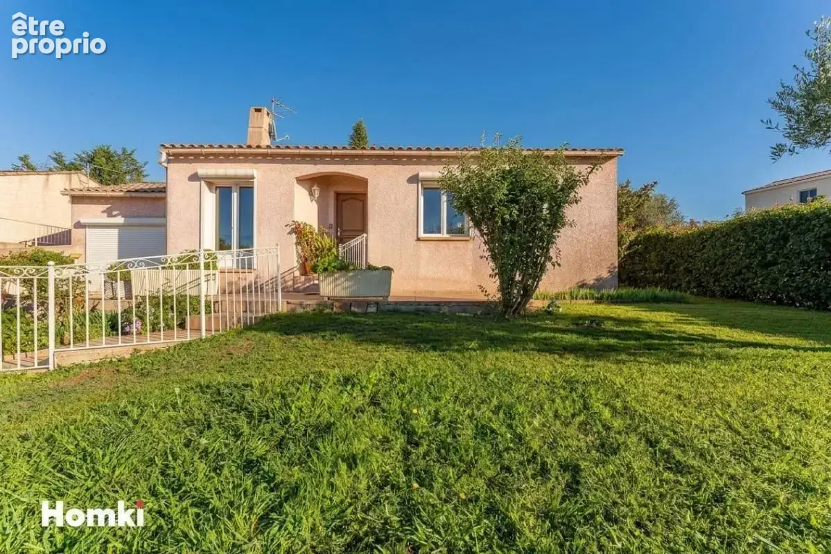 Maison/Villa T4 de 86 m² à Saint-Gilles 30800 - photo 2