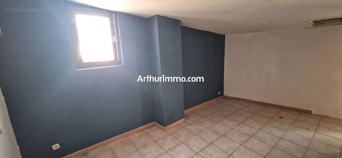 Maison à FIGANIERES